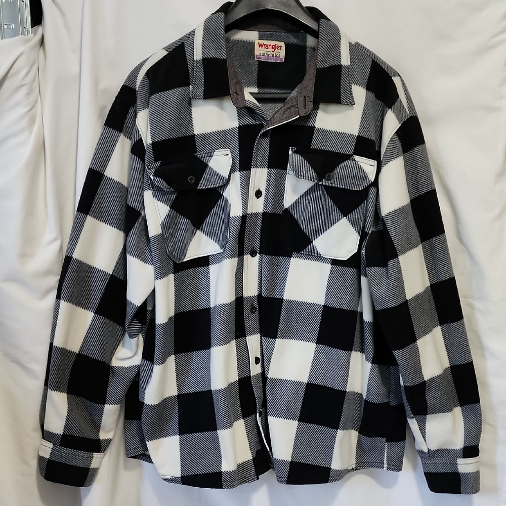 Wrangler Black and White Plaid Shirt